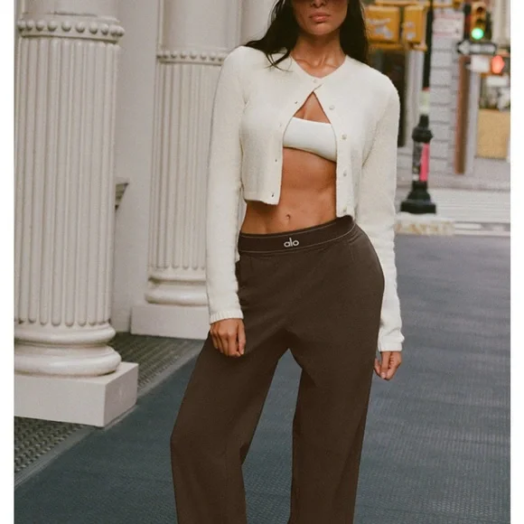 ALO Yoga Wide-Leg Pants in Dark Brown - Picture 4 of 7